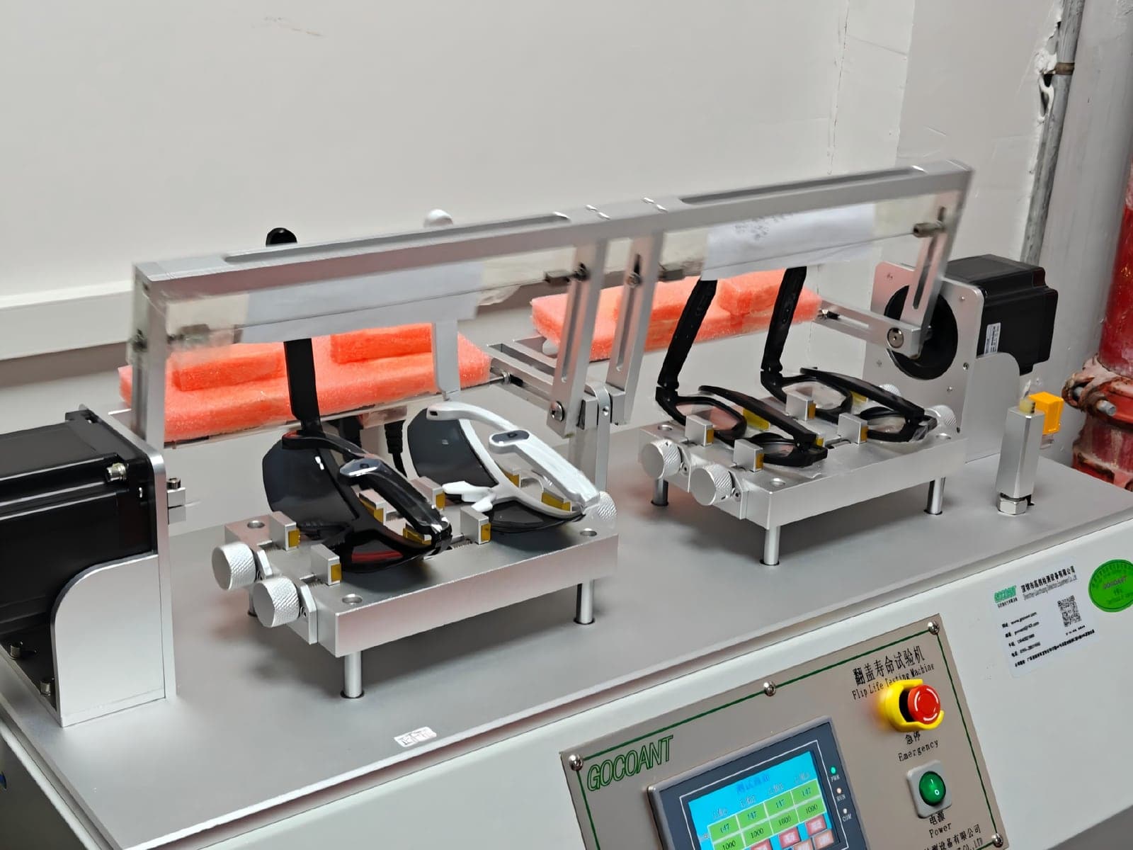 Smart glasses temple durability test equipment